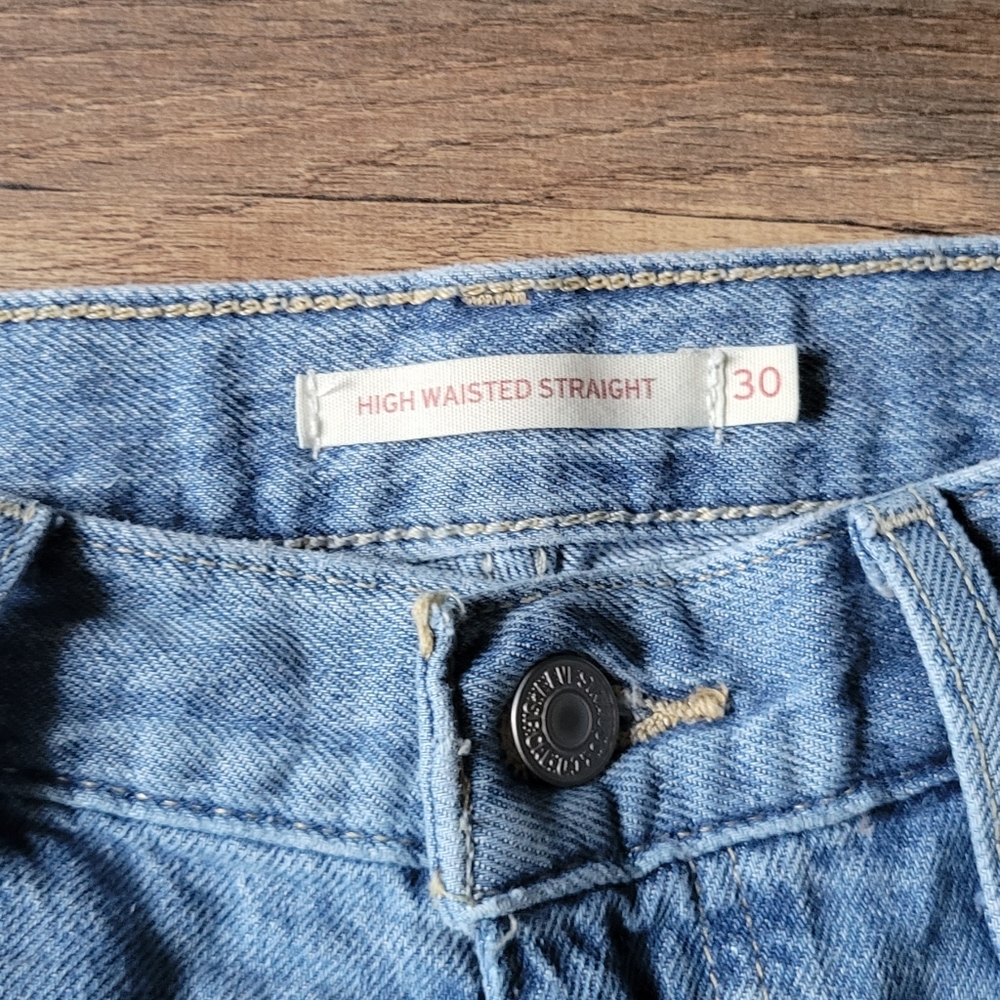Levi's High Waisted Straight Leg Jeans Waist 30 - Picture 6 of 8